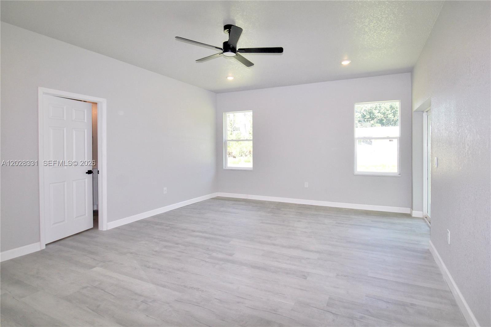 SUN N LAKE EST OF SEBRING - Residential