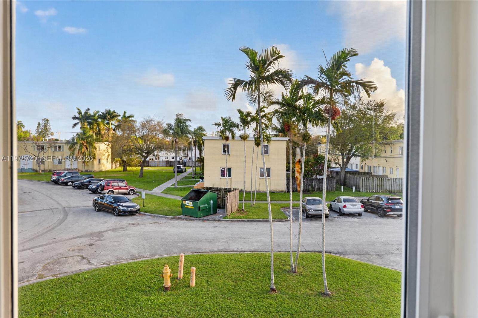 SUNSET PALM VILLAS CONDO - Residential