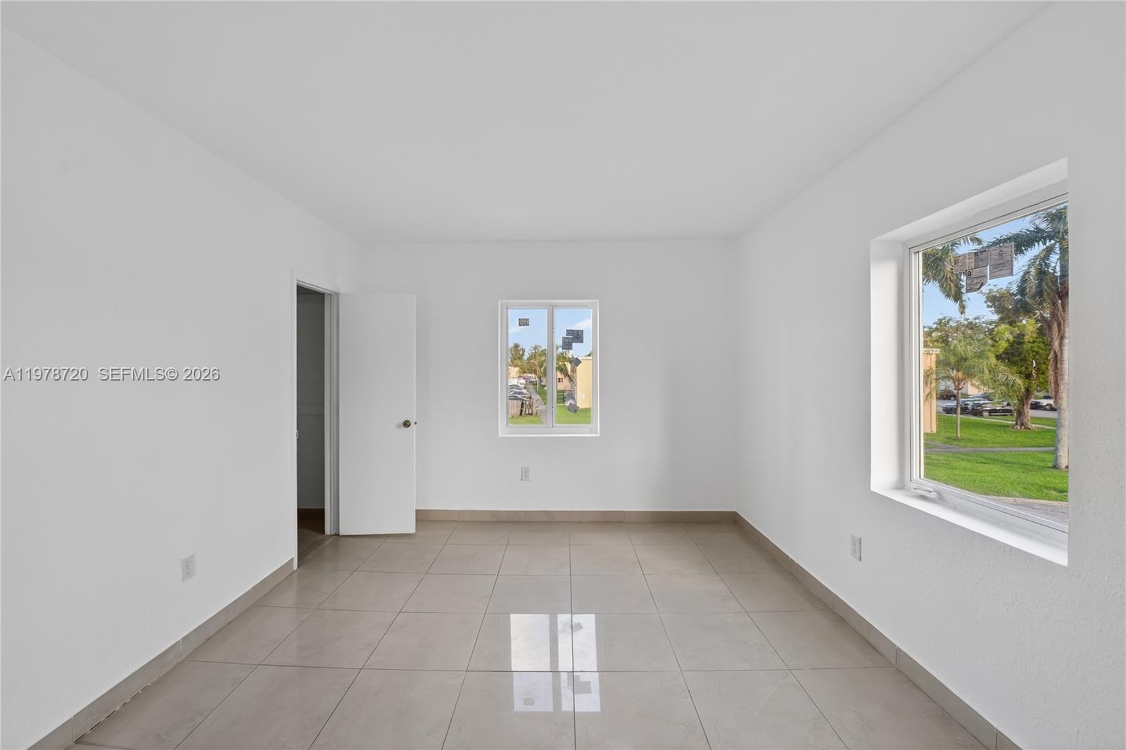 SUNSET PALM VILLAS CONDO - Residential