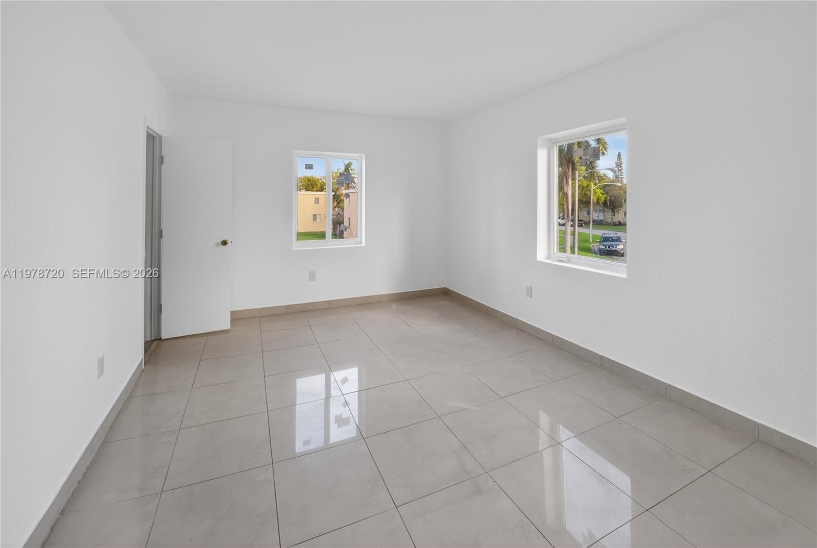 SUNSET PALM VILLAS CONDO - Residential