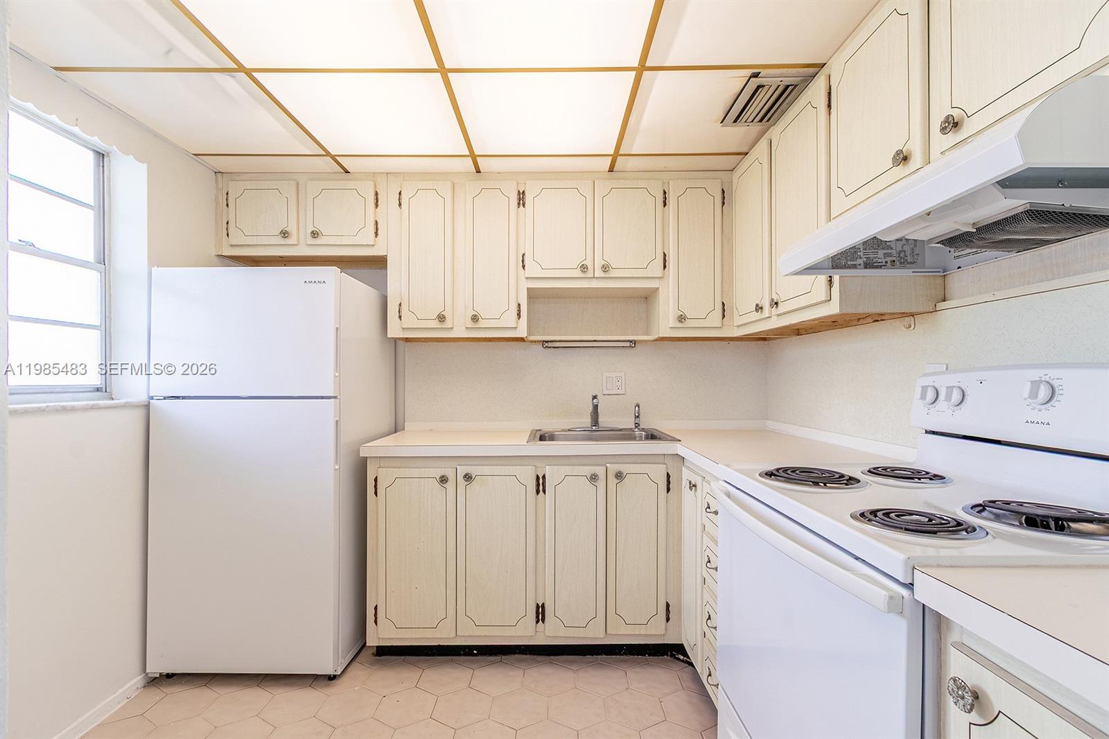 GOLDEN ISLES CONDO APTS - Residential Lease