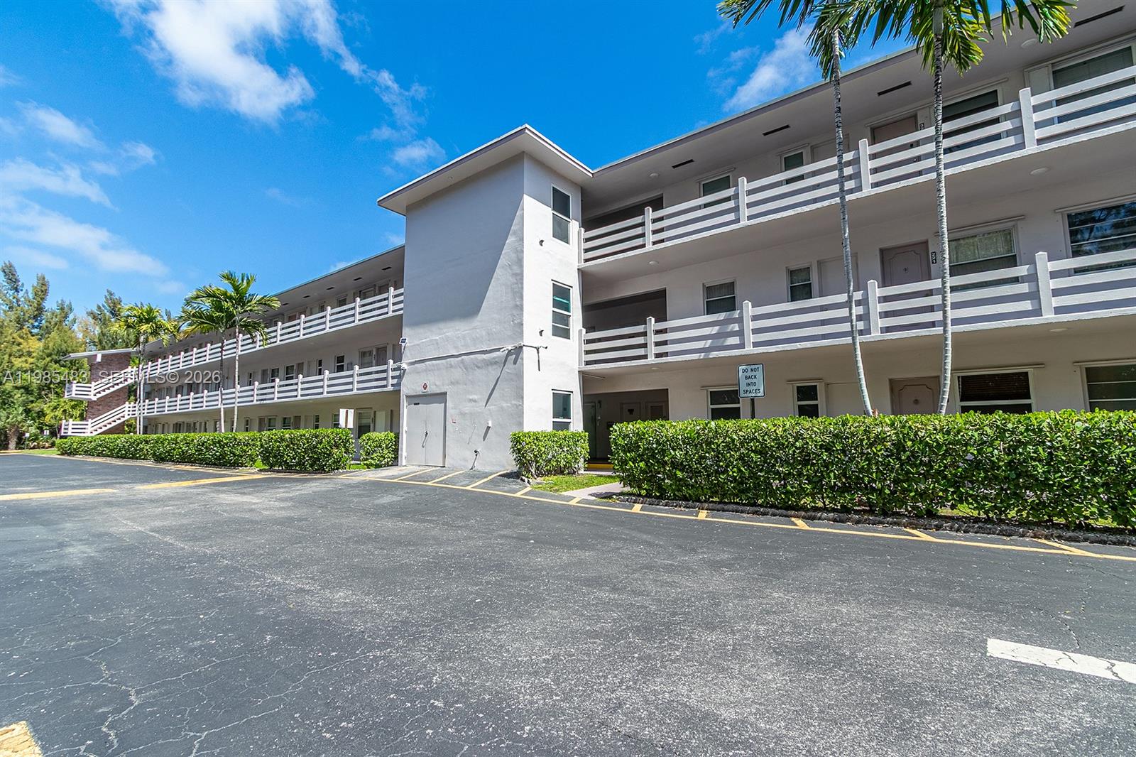 GOLDEN ISLES CONDO APTS - Residential Lease