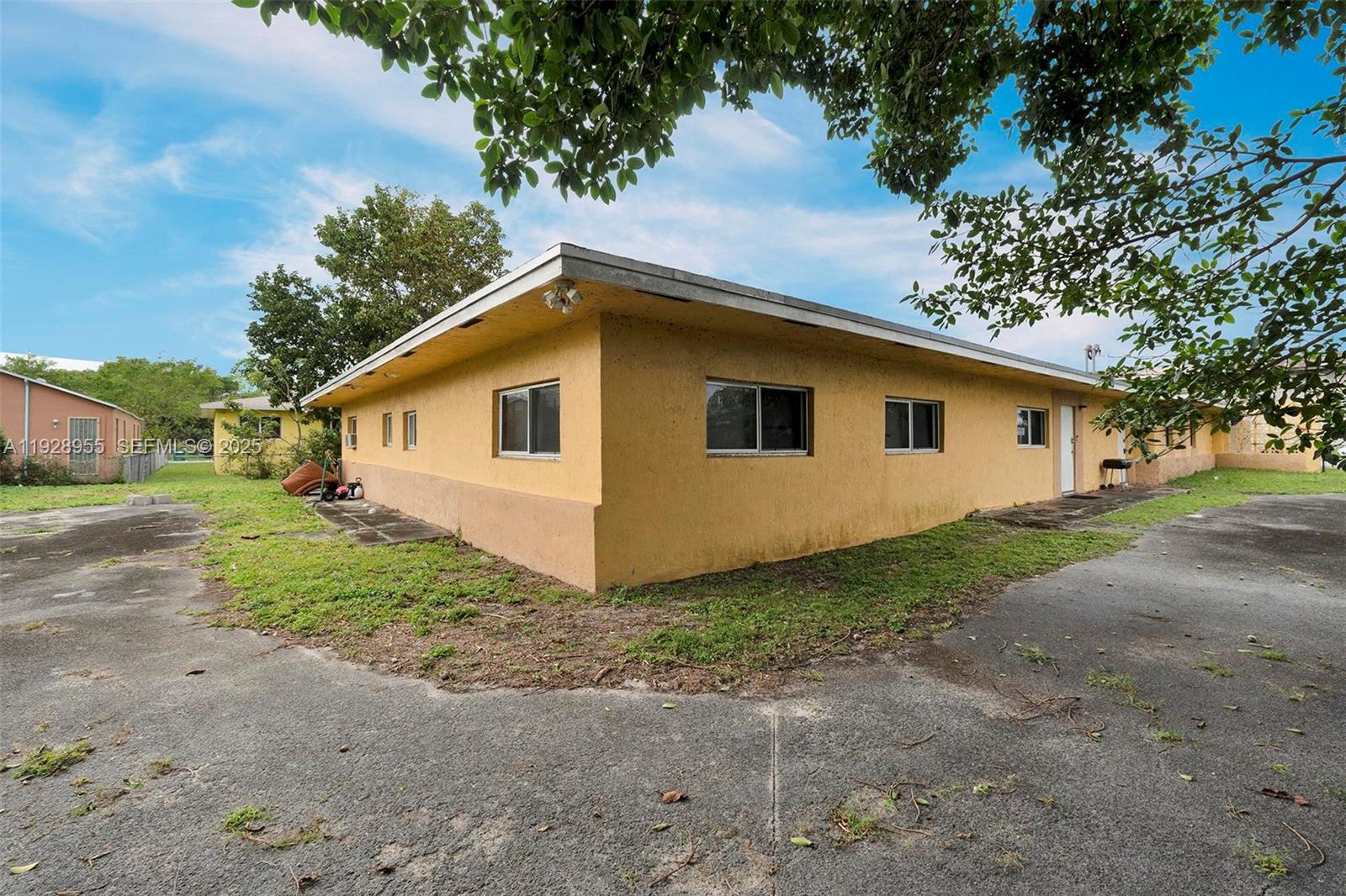 PARA VILLA HEIGHTS - Residential Income