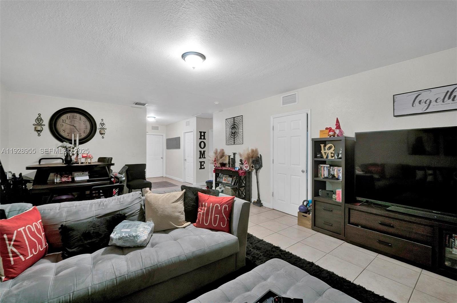 PARA VILLA HEIGHTS - Residential Income