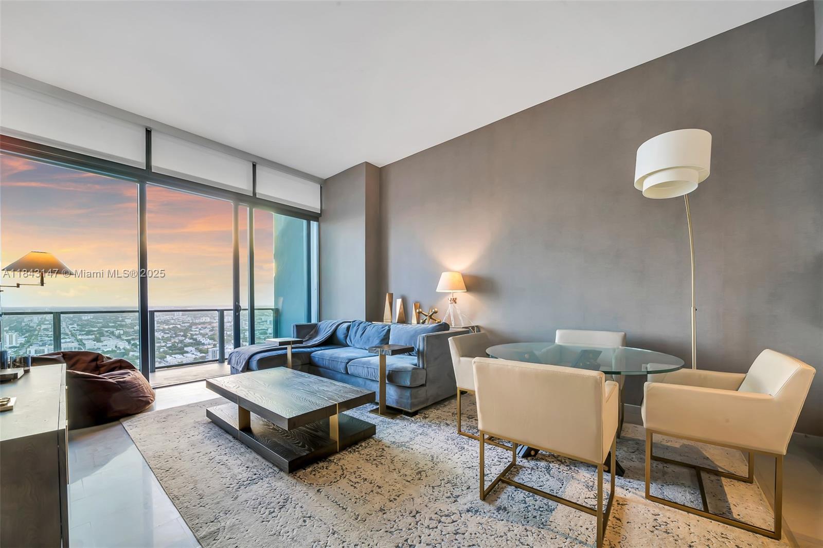 RISE CONDO - Residential