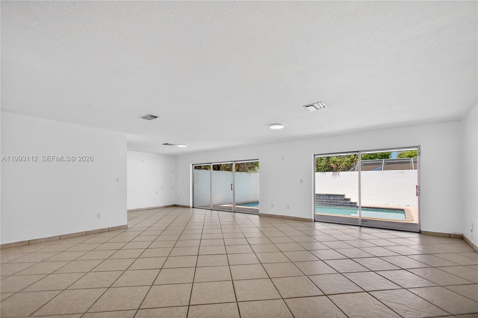 CALUSA CLUB ESTATES 3RD A - Residential