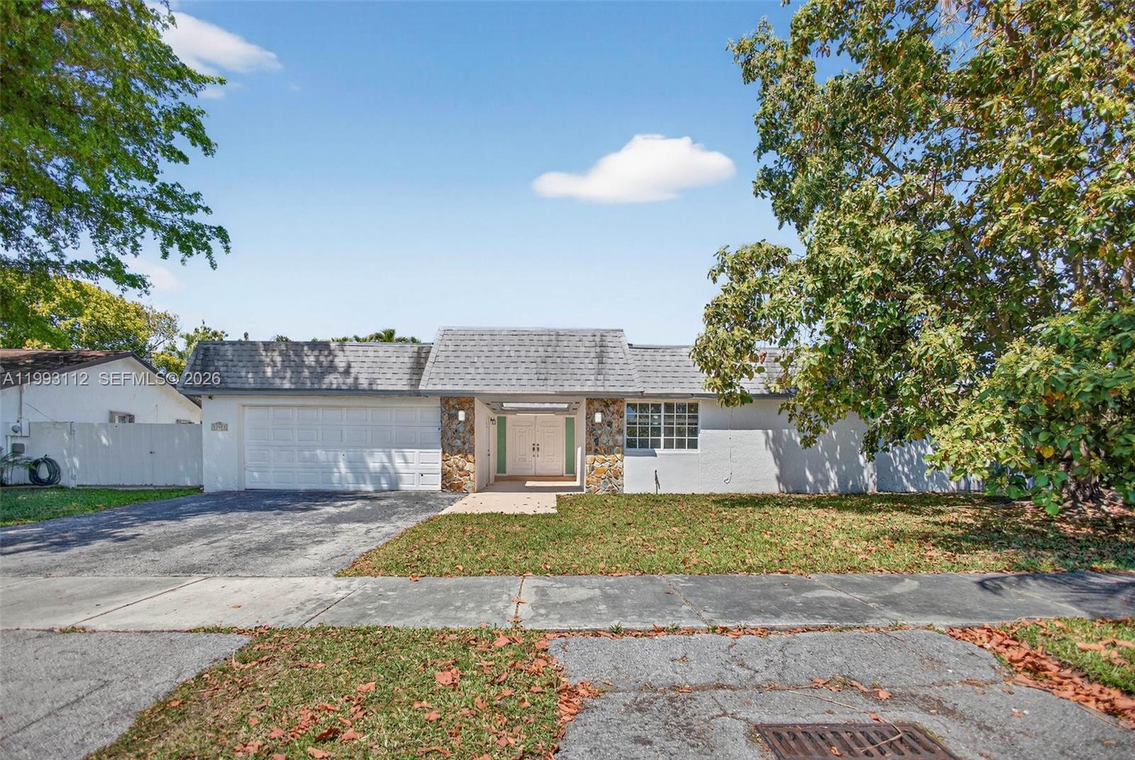CALUSA CLUB ESTATES 3RD A - Residential