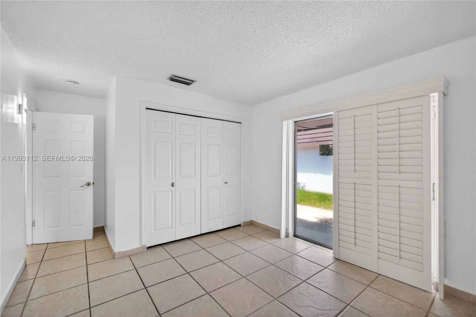 CALUSA CLUB ESTATES 3RD A - Residential