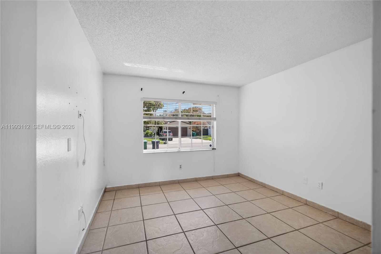 CALUSA CLUB ESTATES 3RD A - Residential