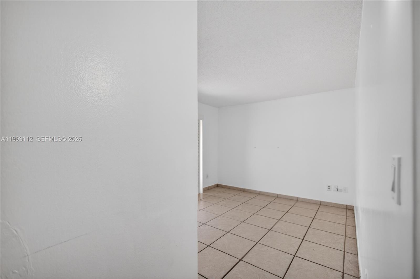 CALUSA CLUB ESTATES 3RD A - Residential