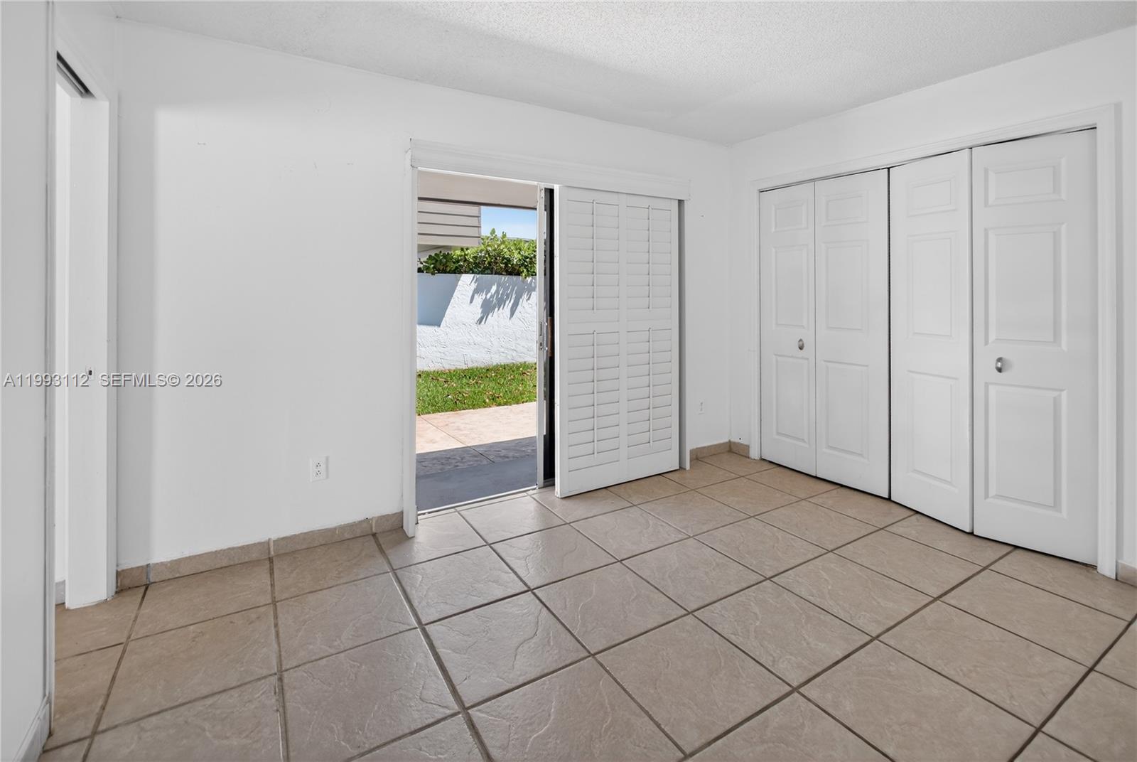 CALUSA CLUB ESTATES 3RD A - Residential