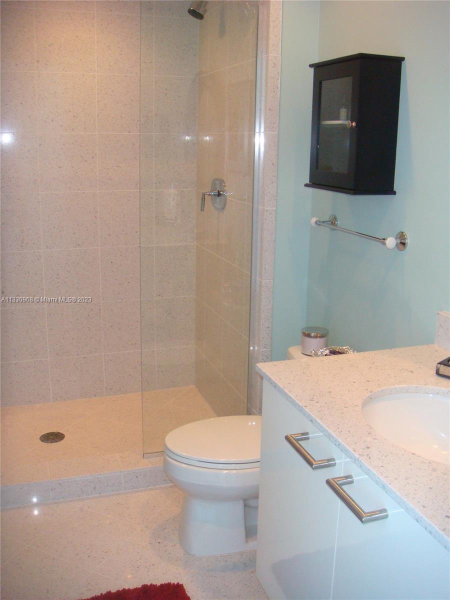 MOSAIC ON MIAMI BEACH CON - Residential Lease