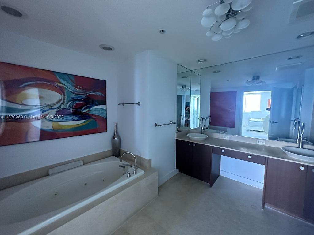MOSAIC ON MIAMI BEACH CON - Residential Lease