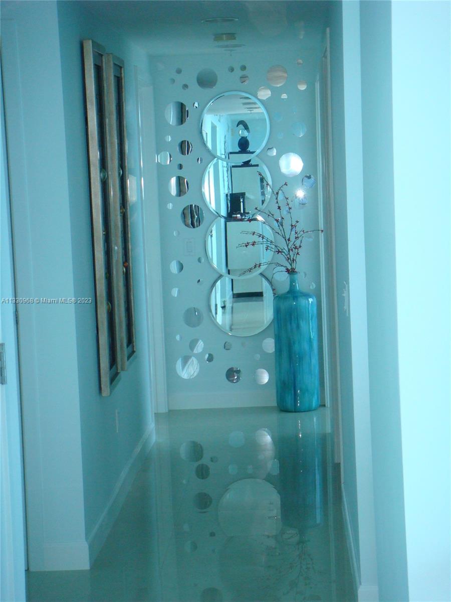 MOSAIC ON MIAMI BEACH CON - Residential Lease
