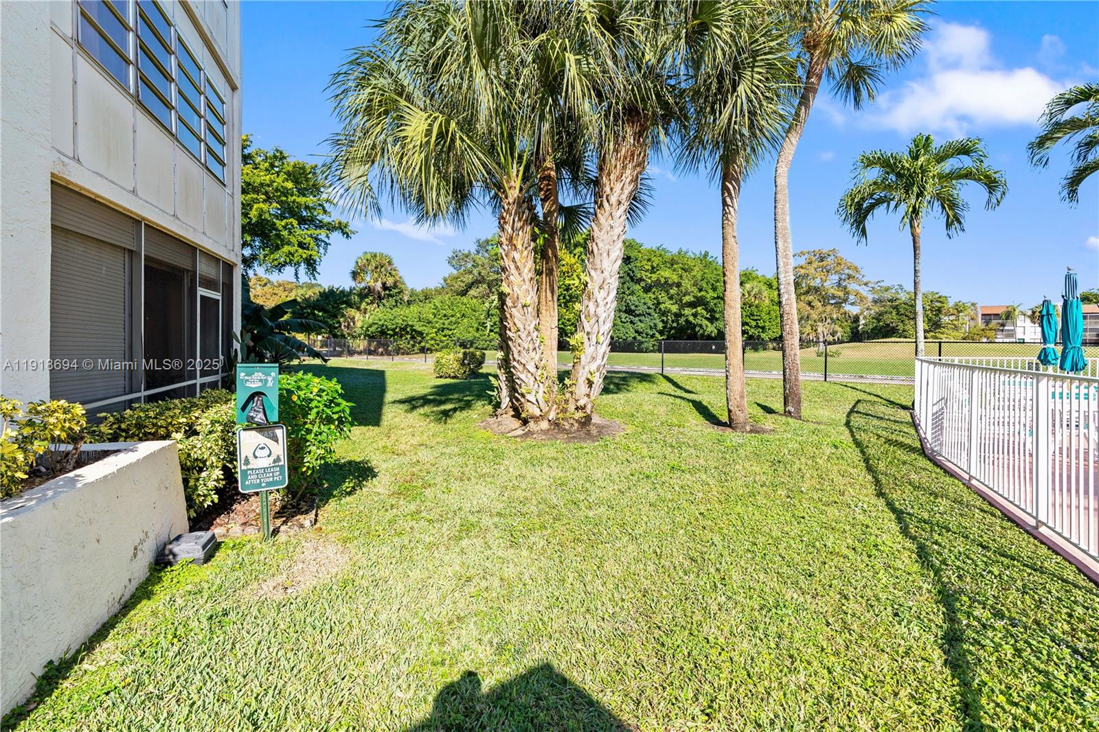 CANONGATE CONDOMINIUM - Residential