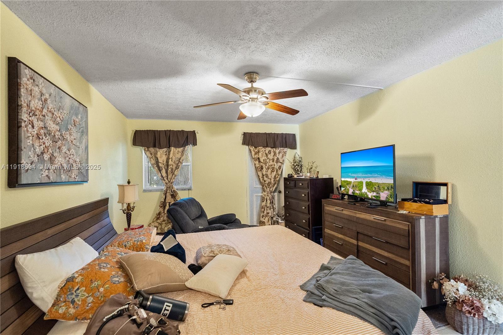 CANONGATE CONDOMINIUM - Residential