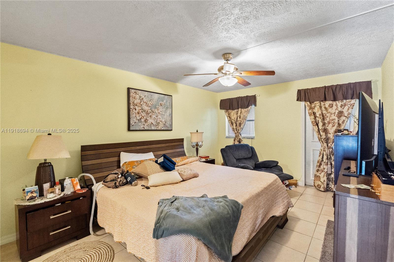 CANONGATE CONDOMINIUM - Residential