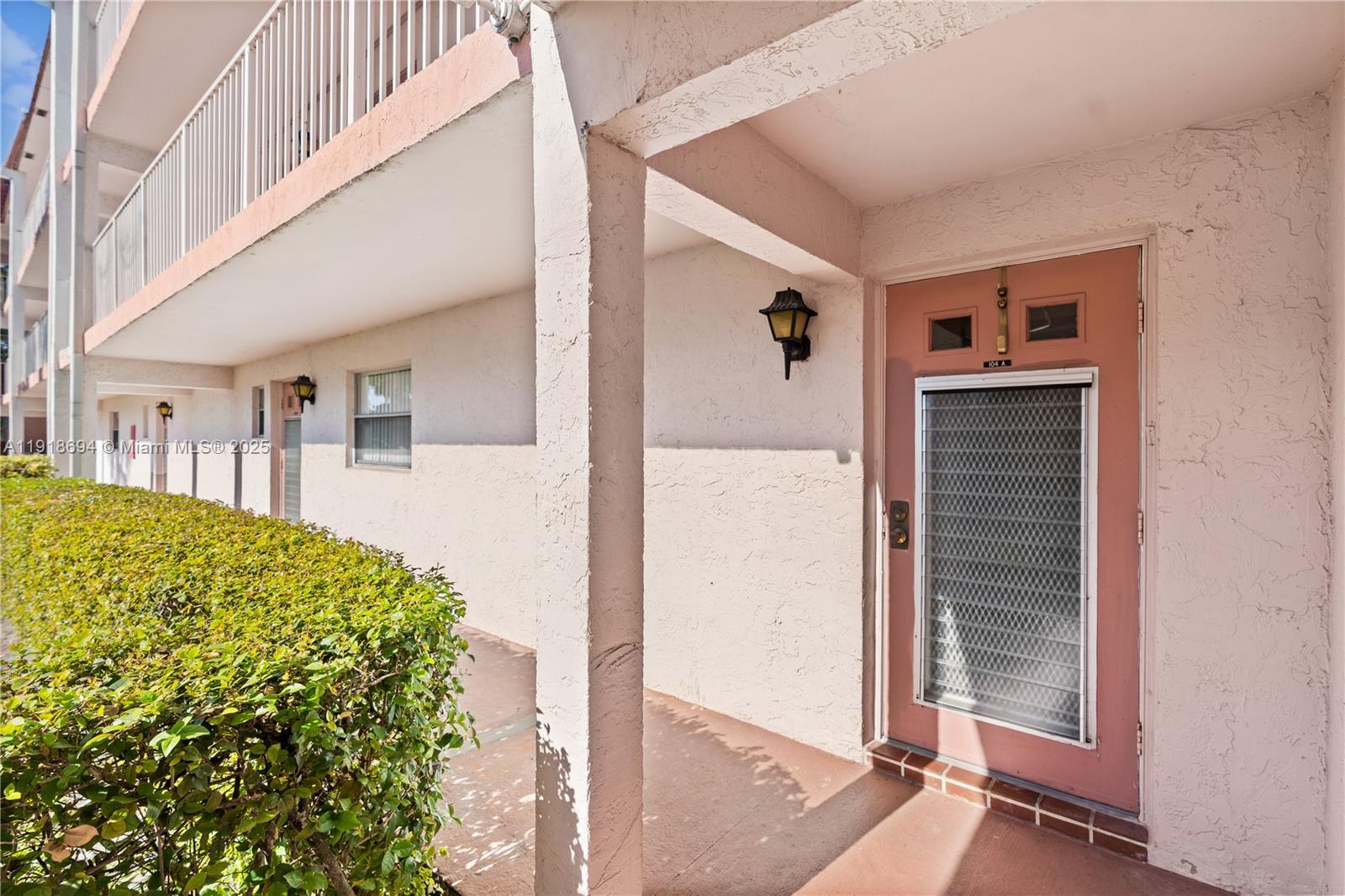 CANONGATE CONDOMINIUM - Residential