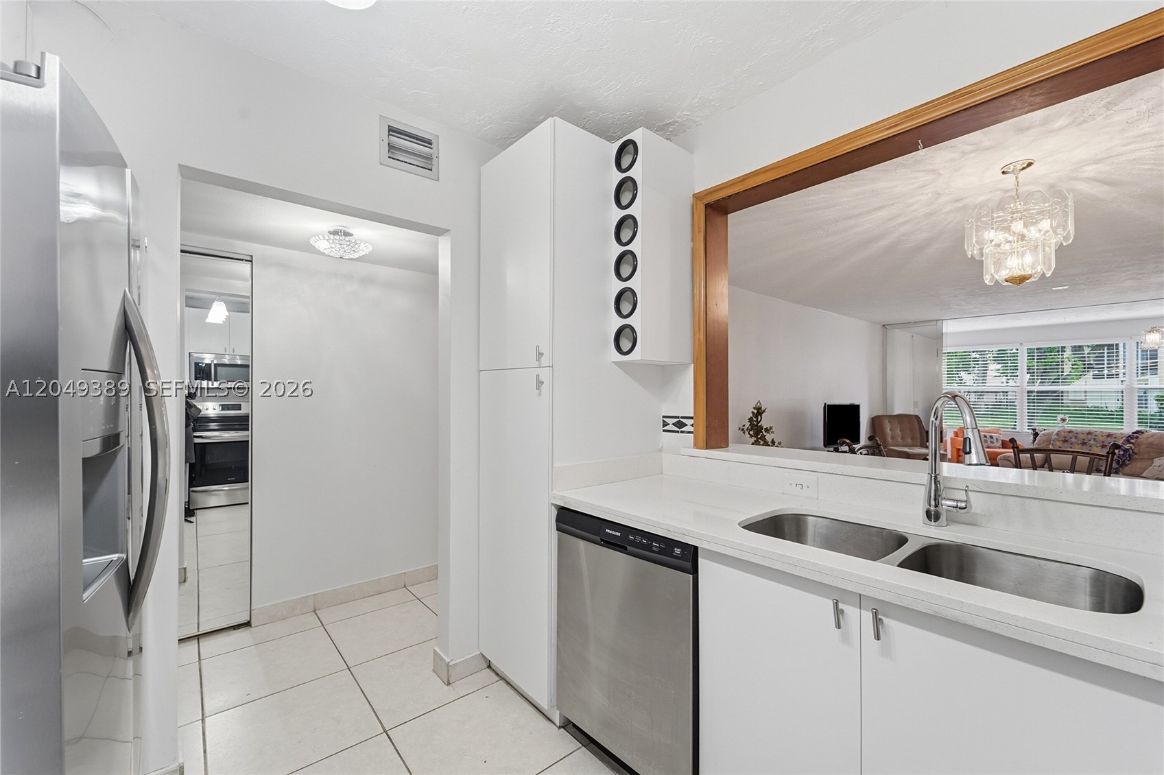 SOMERSET NO EIGHT CONDO - Residential