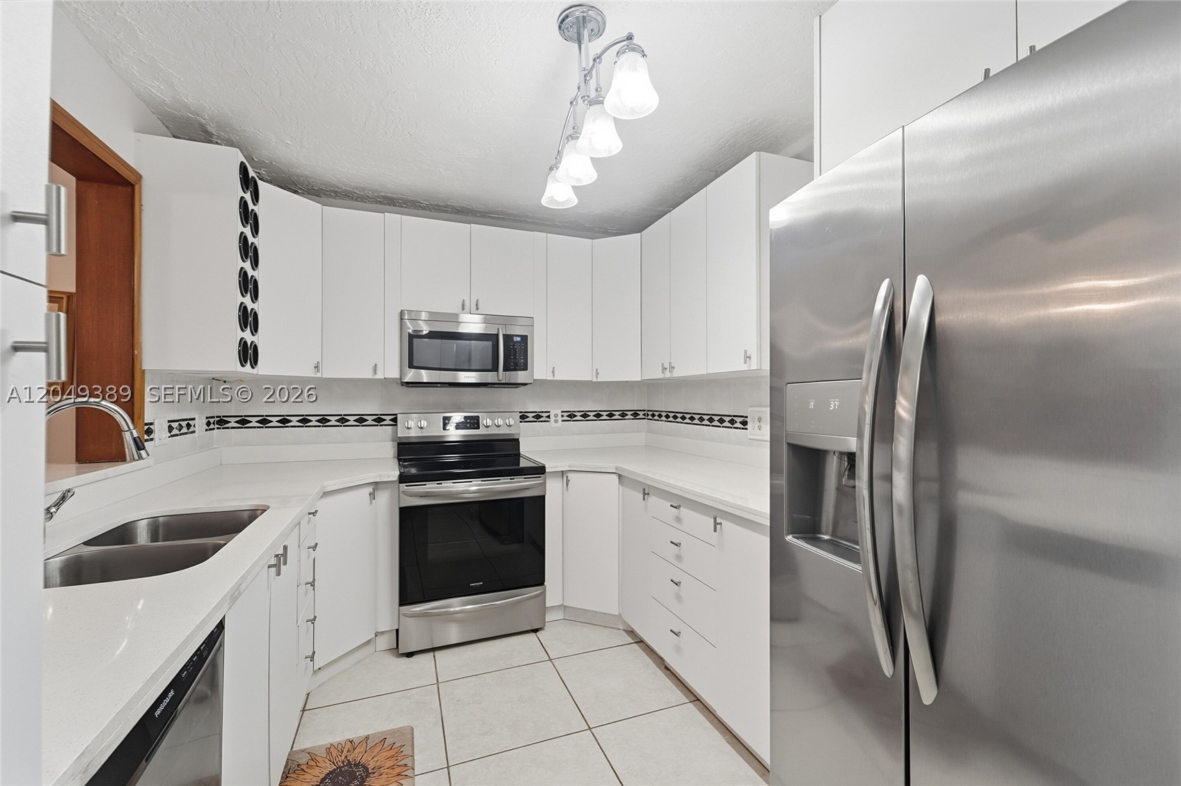 SOMERSET NO EIGHT CONDO - Residential