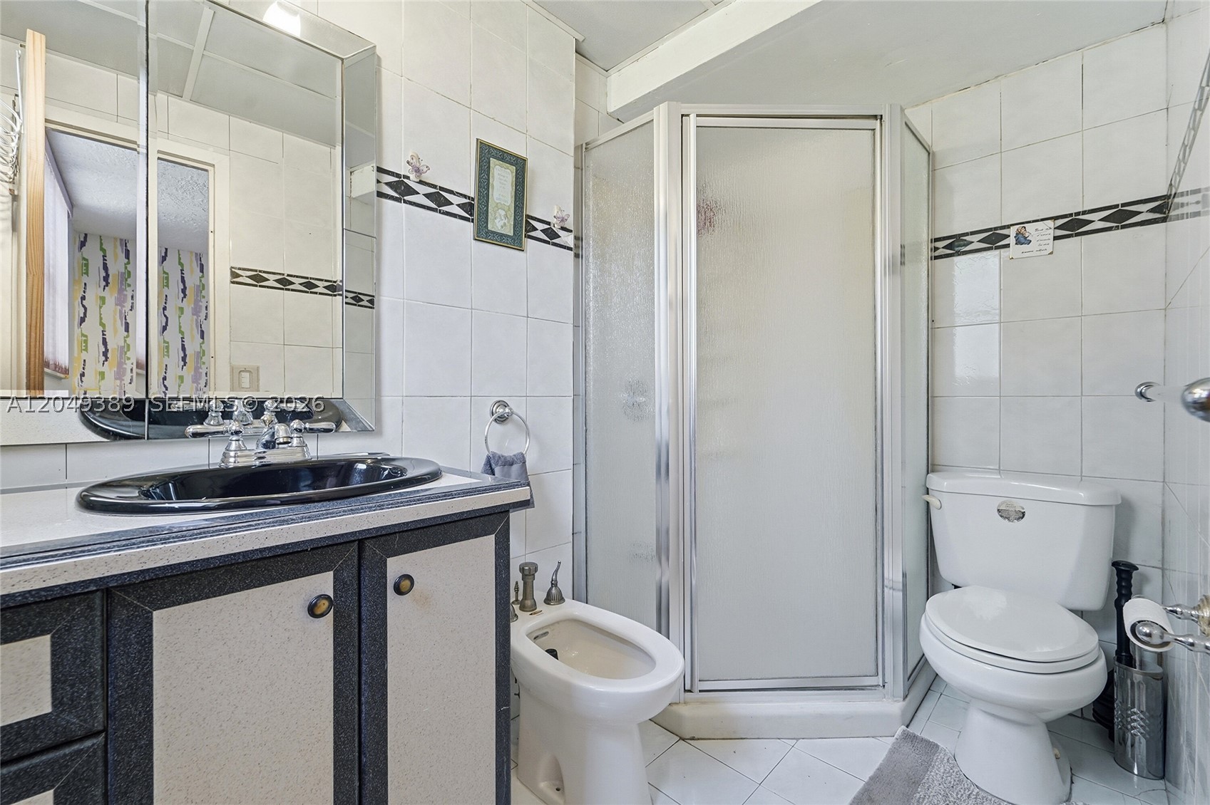 SOMERSET NO EIGHT CONDO - Residential