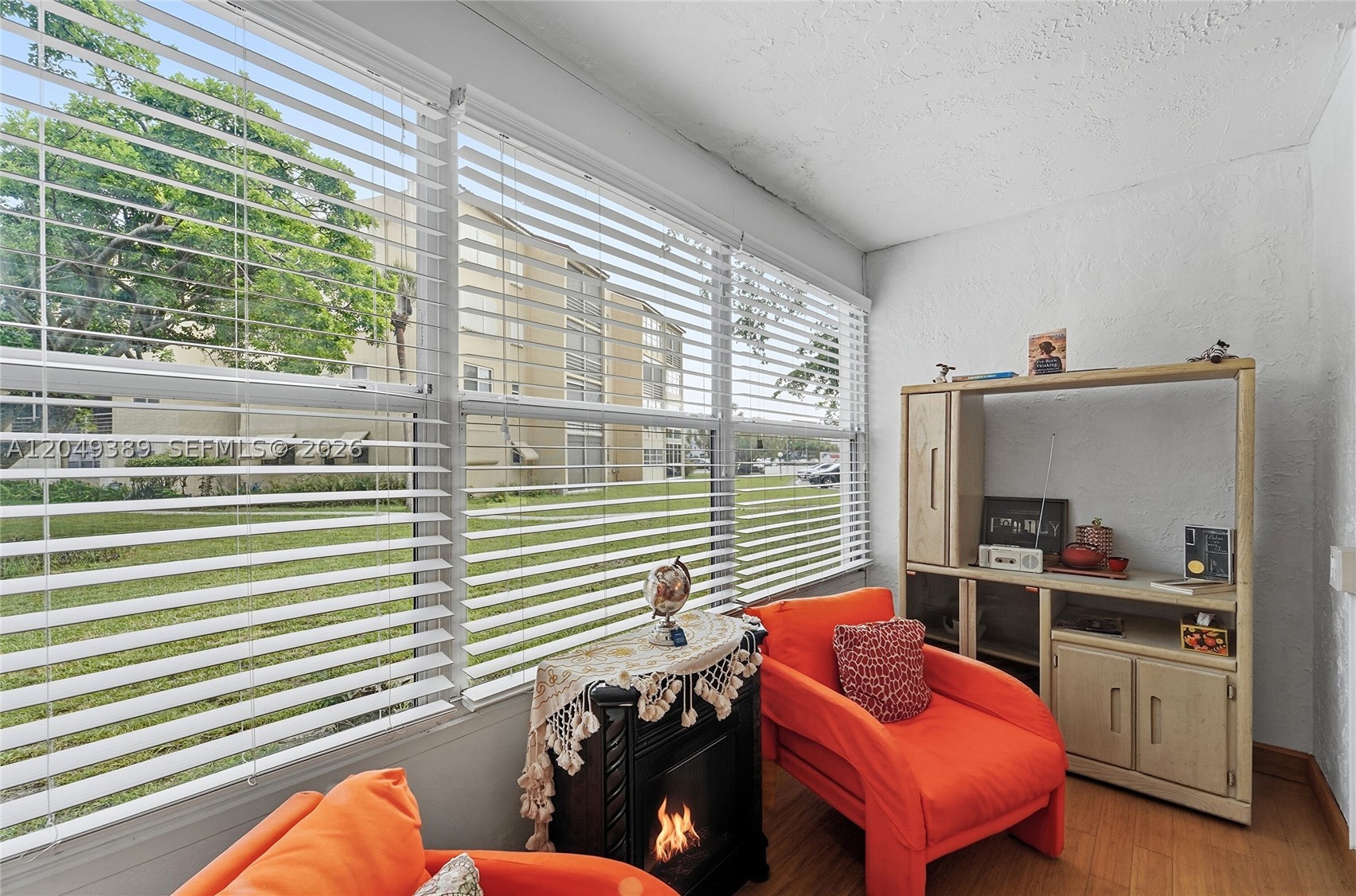 SOMERSET NO EIGHT CONDO - Residential