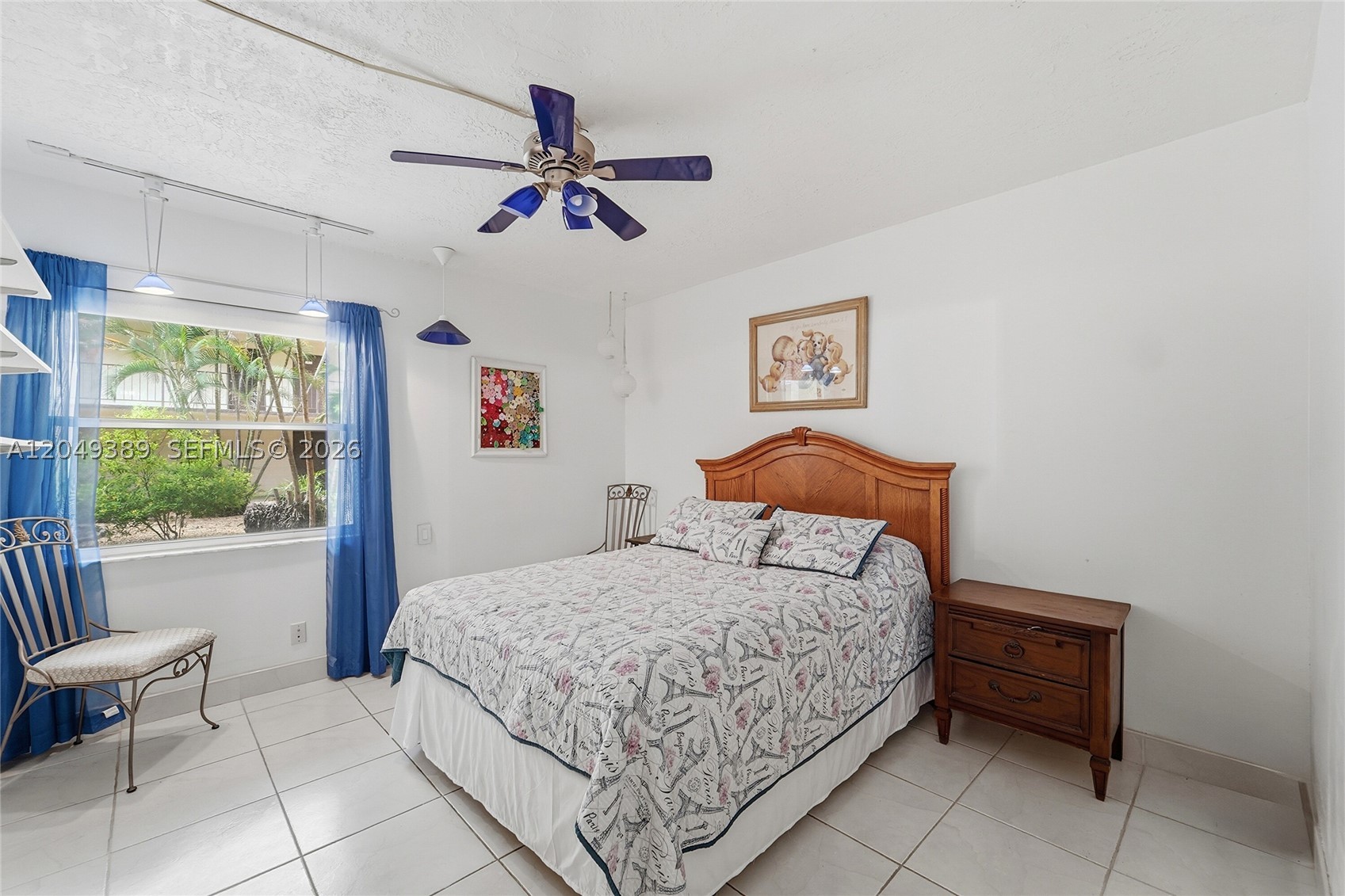SOMERSET NO EIGHT CONDO - Residential