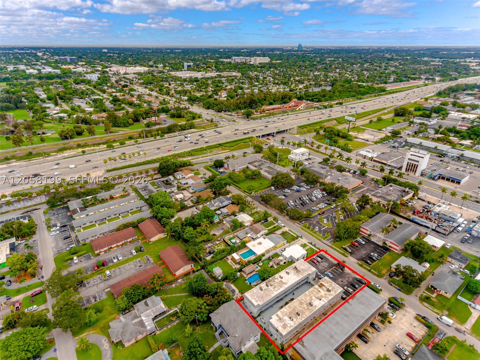 LARGUS CONDO - Residential