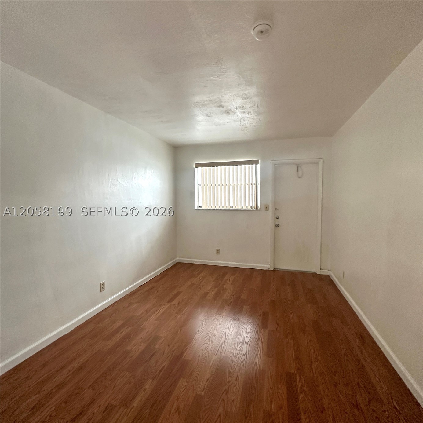 LARGUS CONDO - Residential
