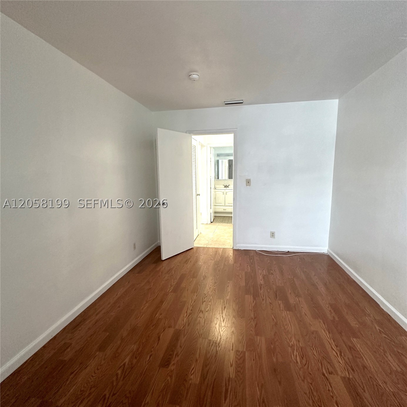 LARGUS CONDO - Residential