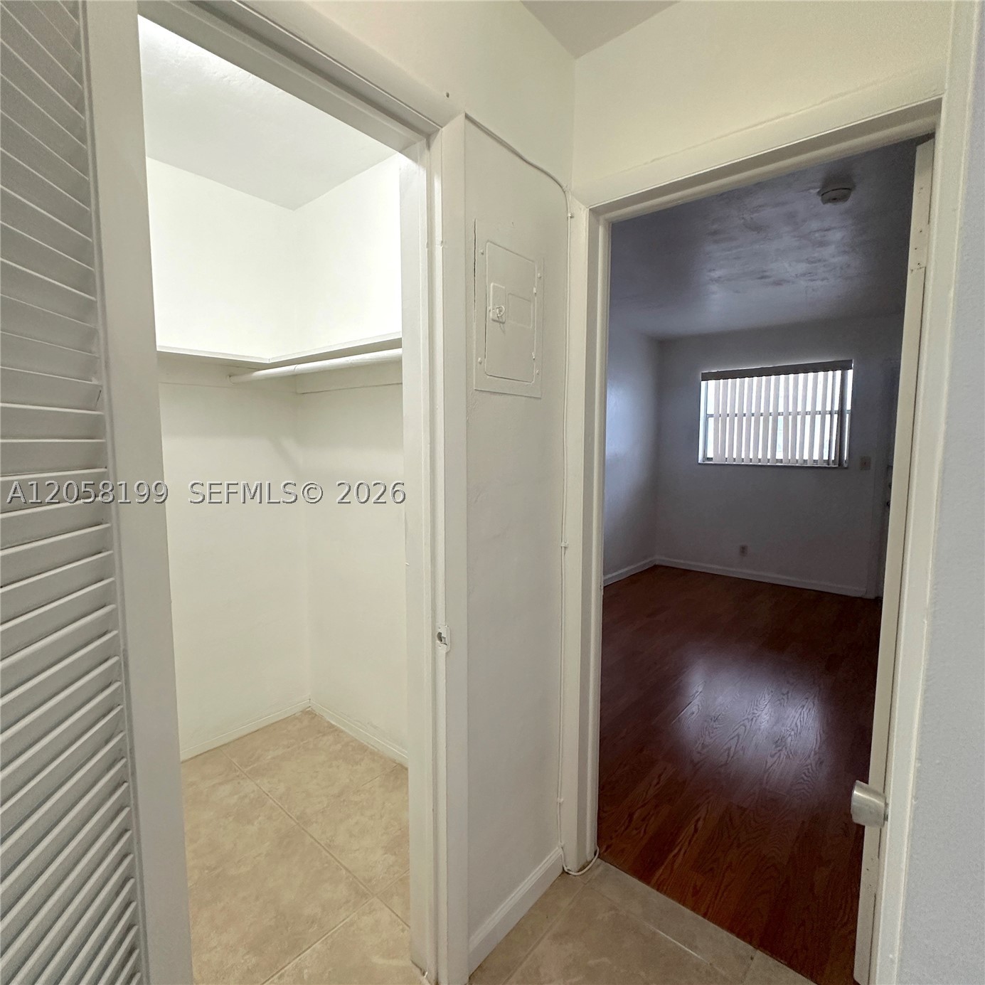 LARGUS CONDO - Residential