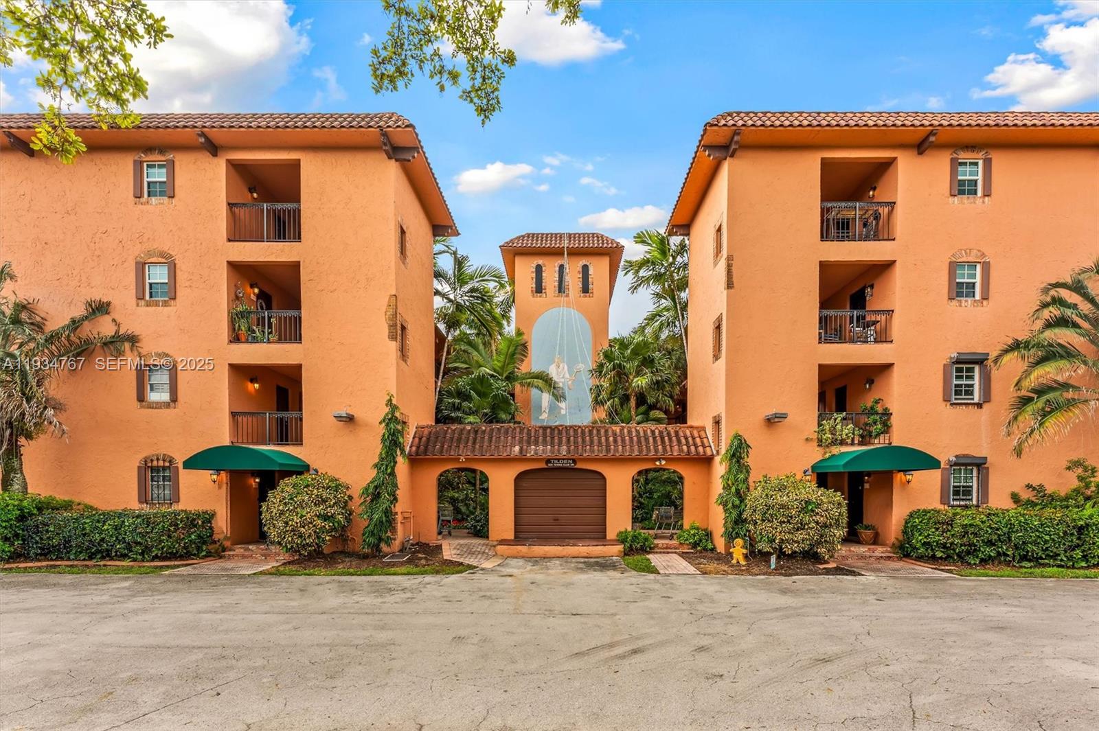 TENNIS CLUB TILDEN CONDO - Residential