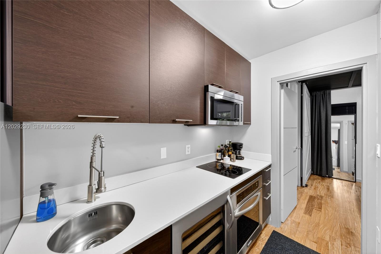 ETRURIA CONDO - Residential