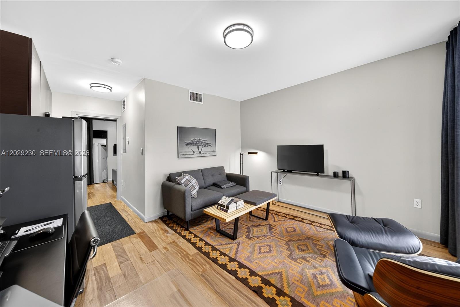 ETRURIA CONDO - Residential