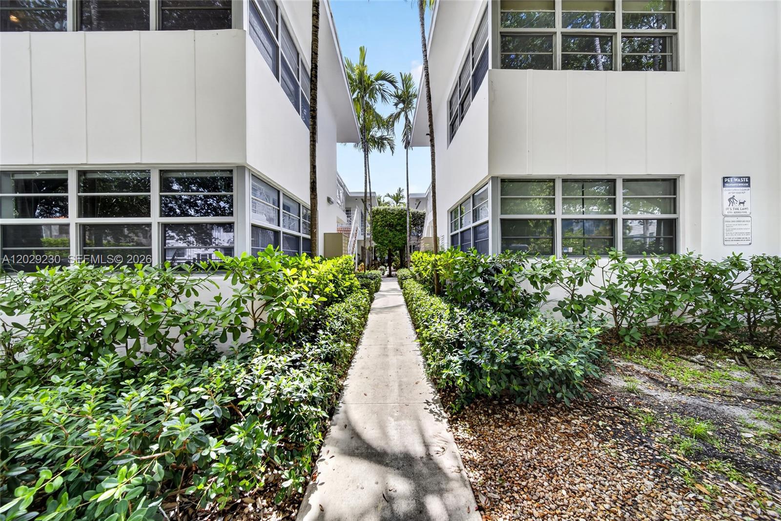 ETRURIA CONDO - Residential