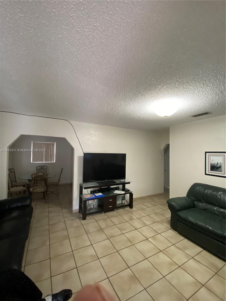 TWELFTH ST MANORS 1ST ADD - Residential Income