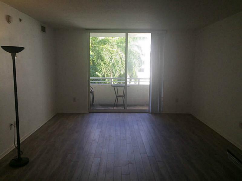 VENTURE AT AVENTURA EAST - Residential Lease