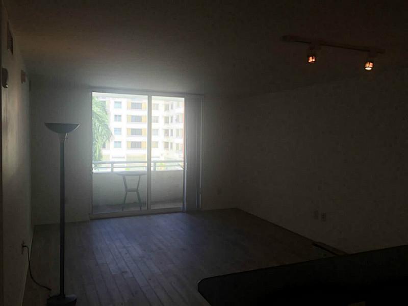 VENTURE AT AVENTURA EAST - Residential Lease
