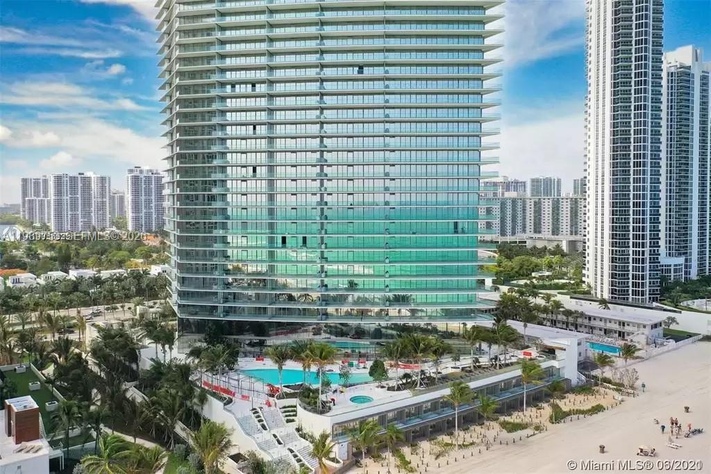 Residences by Armani/Casa - Residential