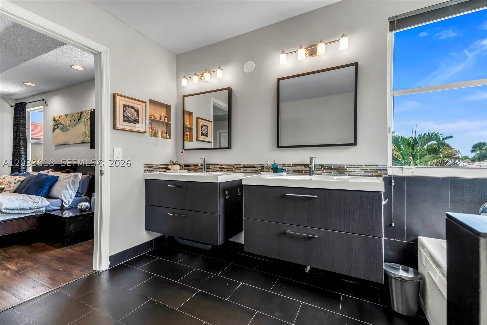 SILVER LAKES - Residential