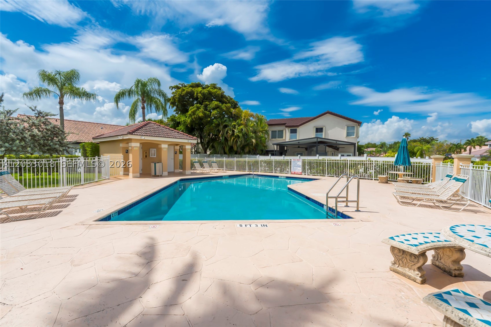 SILVER LAKES - Residential