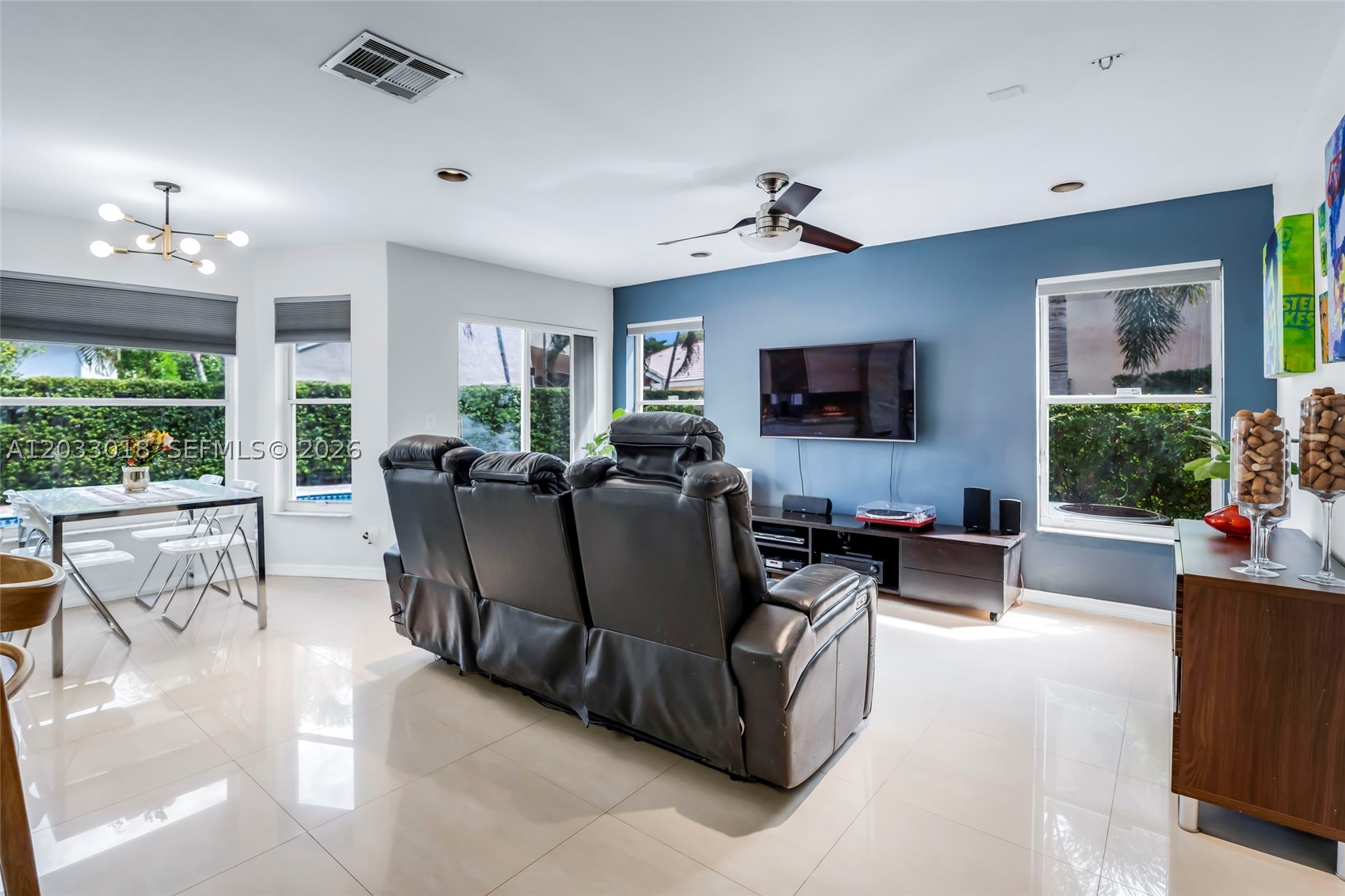 SILVER LAKES - Residential