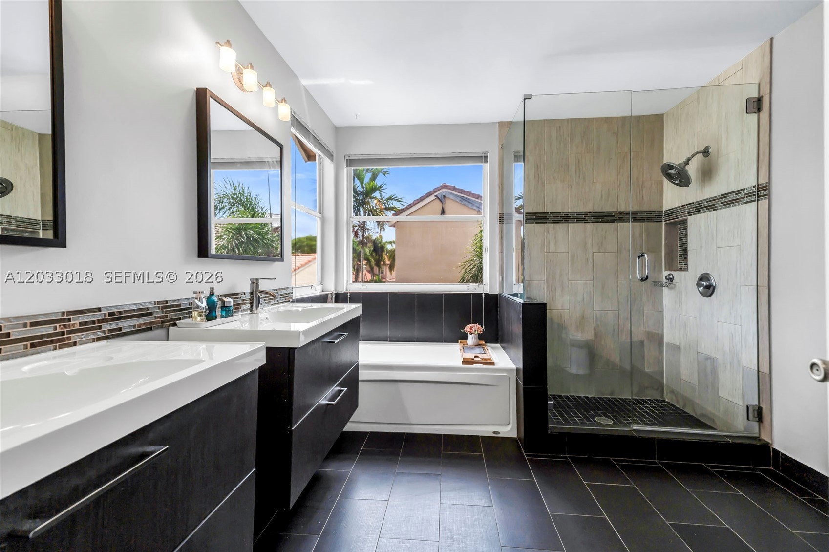 SILVER LAKES - Residential