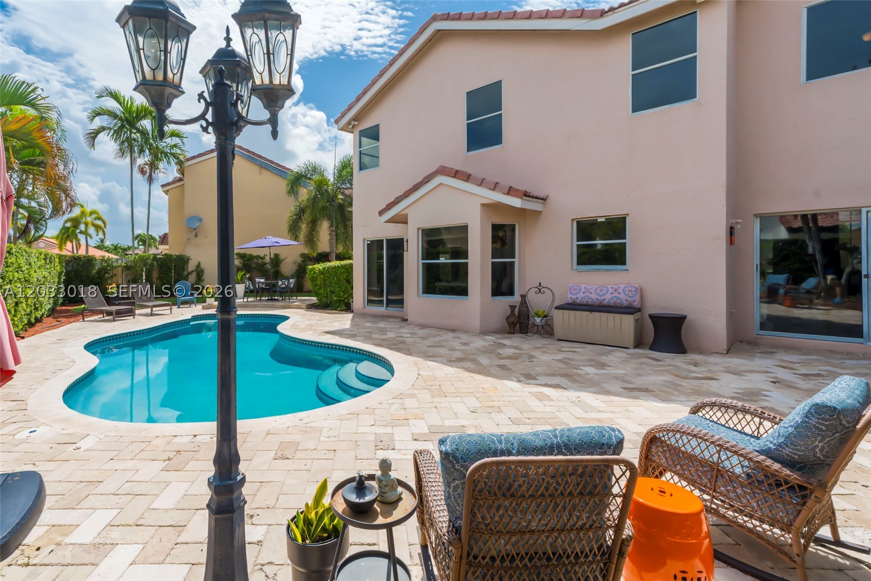 SILVER LAKES - Residential