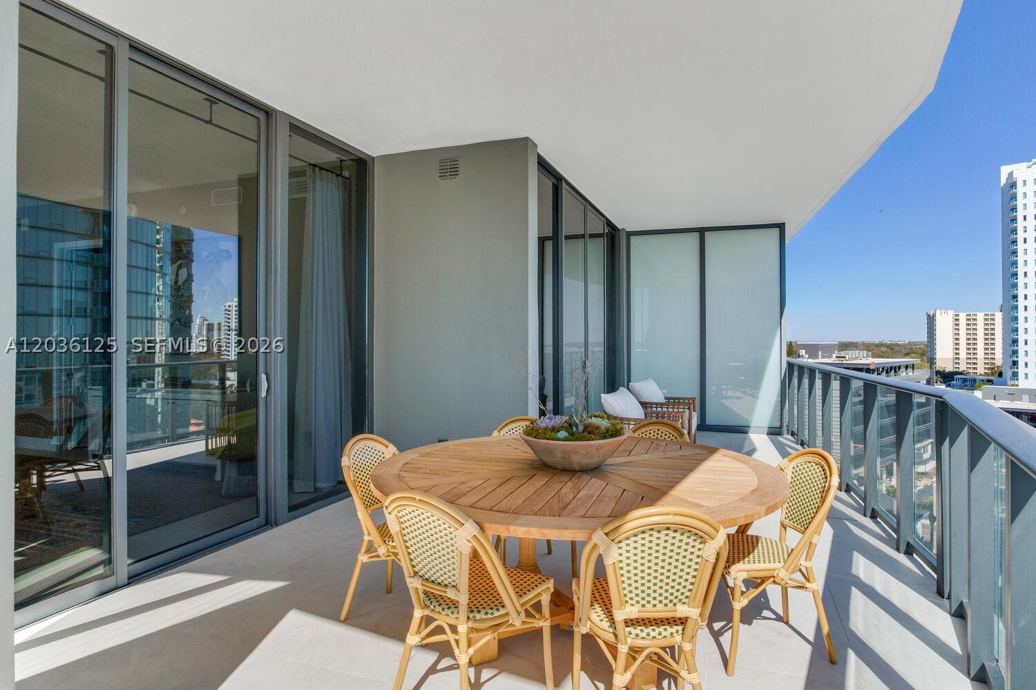 Bayshore Ysabella Condomin - Residential