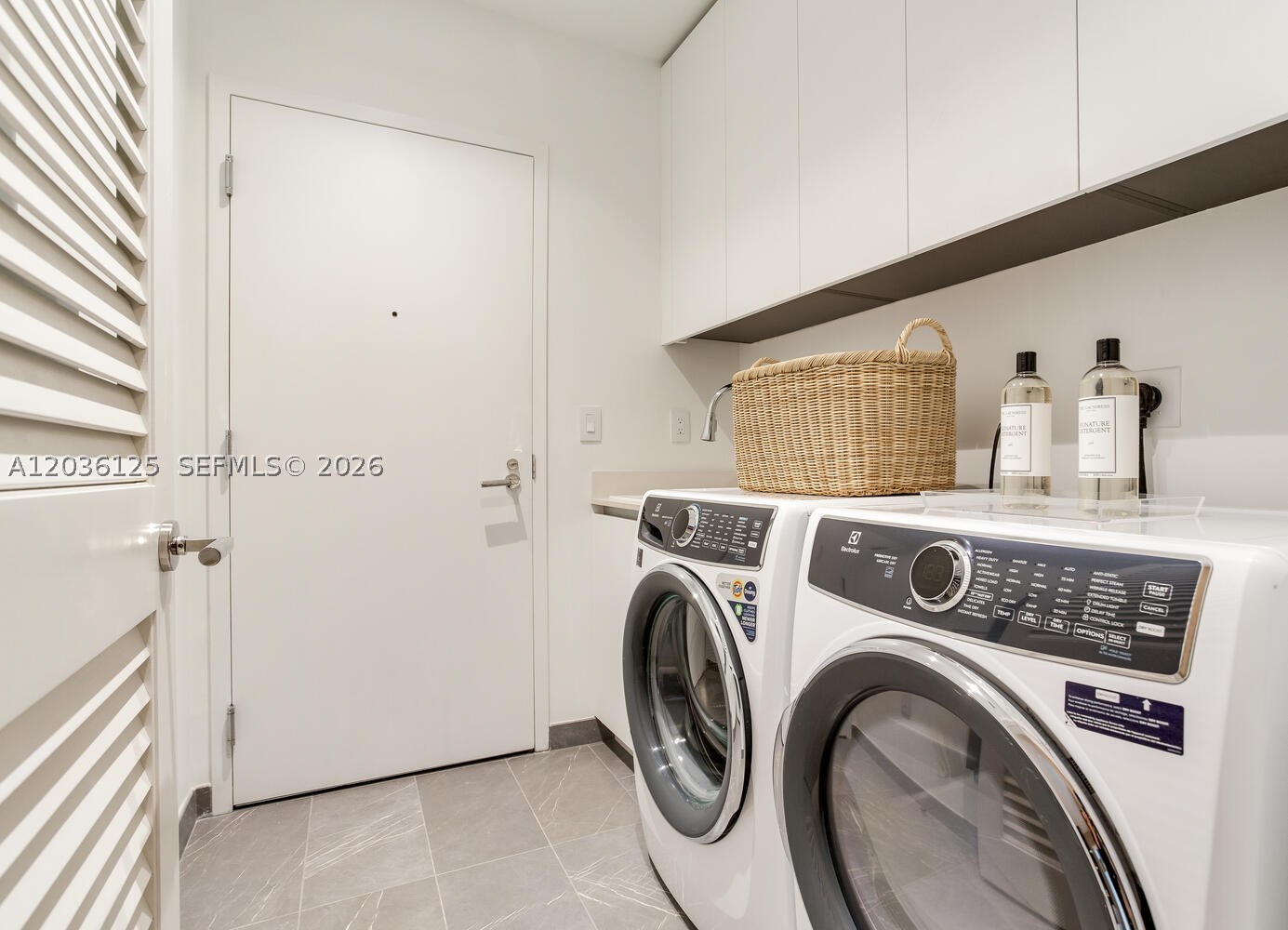 Bayshore Ysabella Condomin - Residential