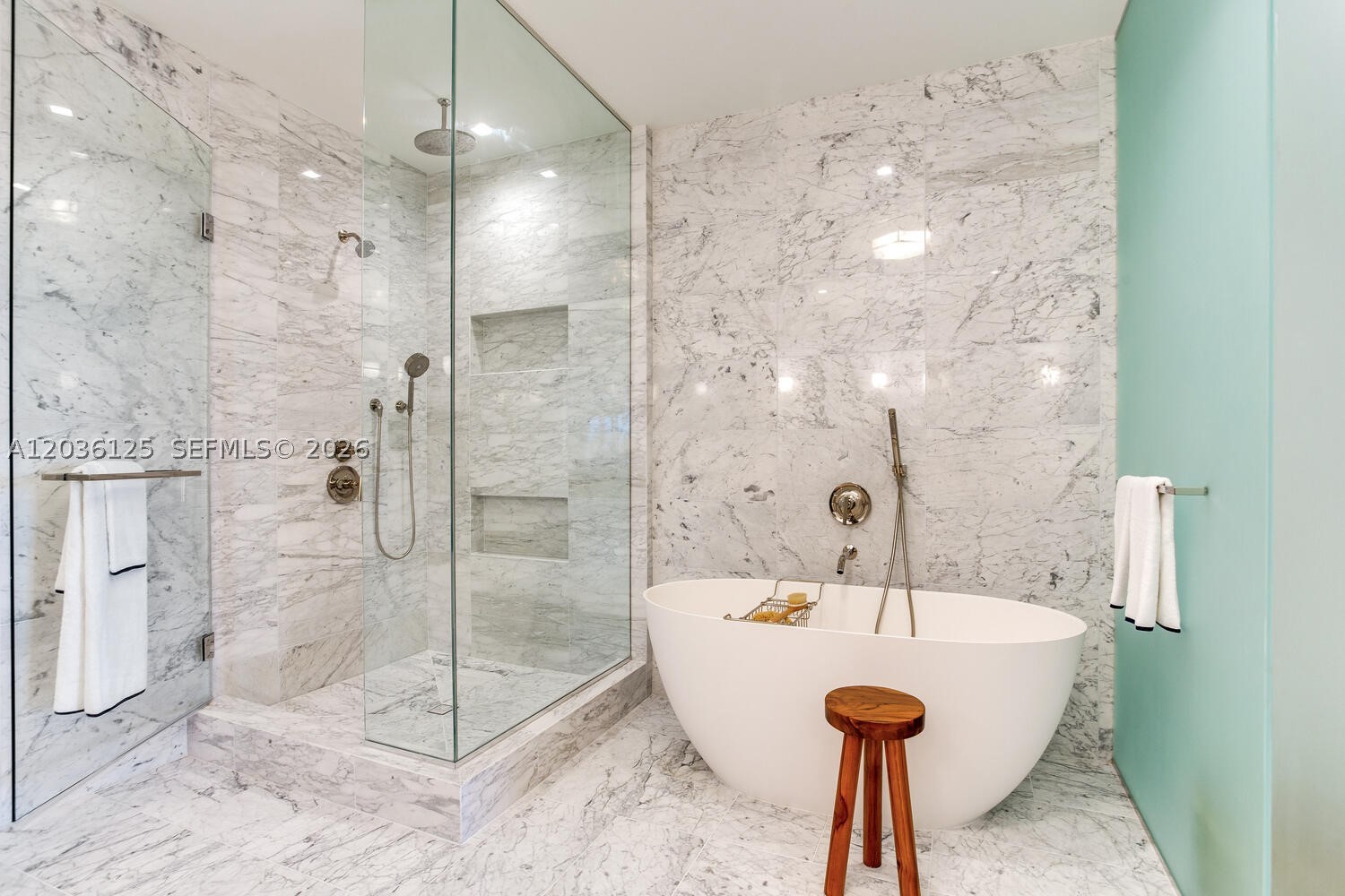 Bayshore Ysabella Condomin - Residential