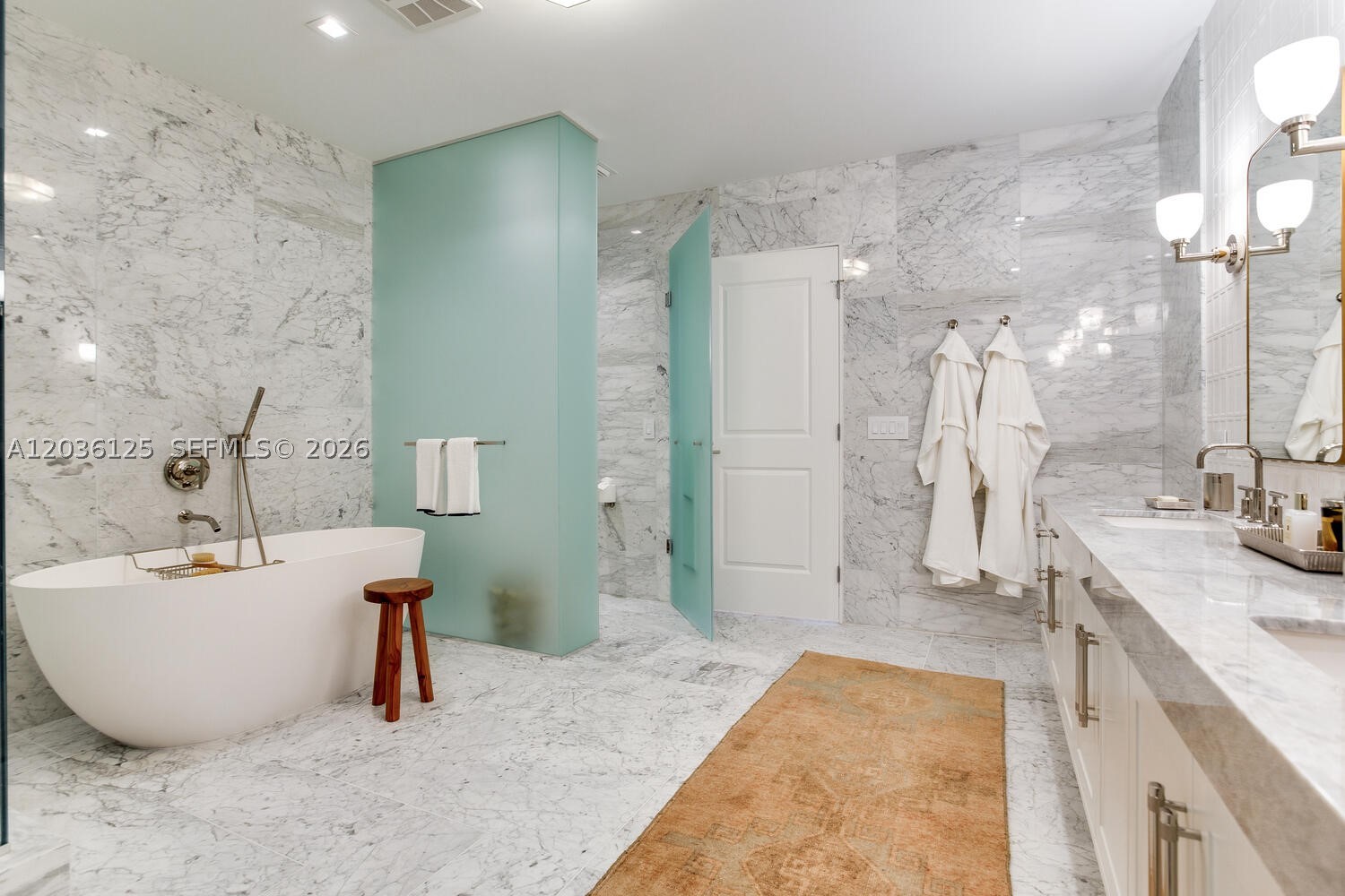 Bayshore Ysabella Condomin - Residential