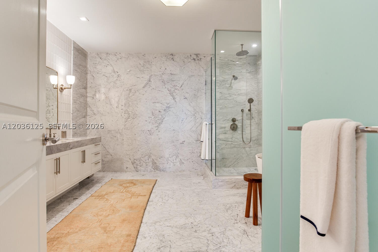 Bayshore Ysabella Condomin - Residential