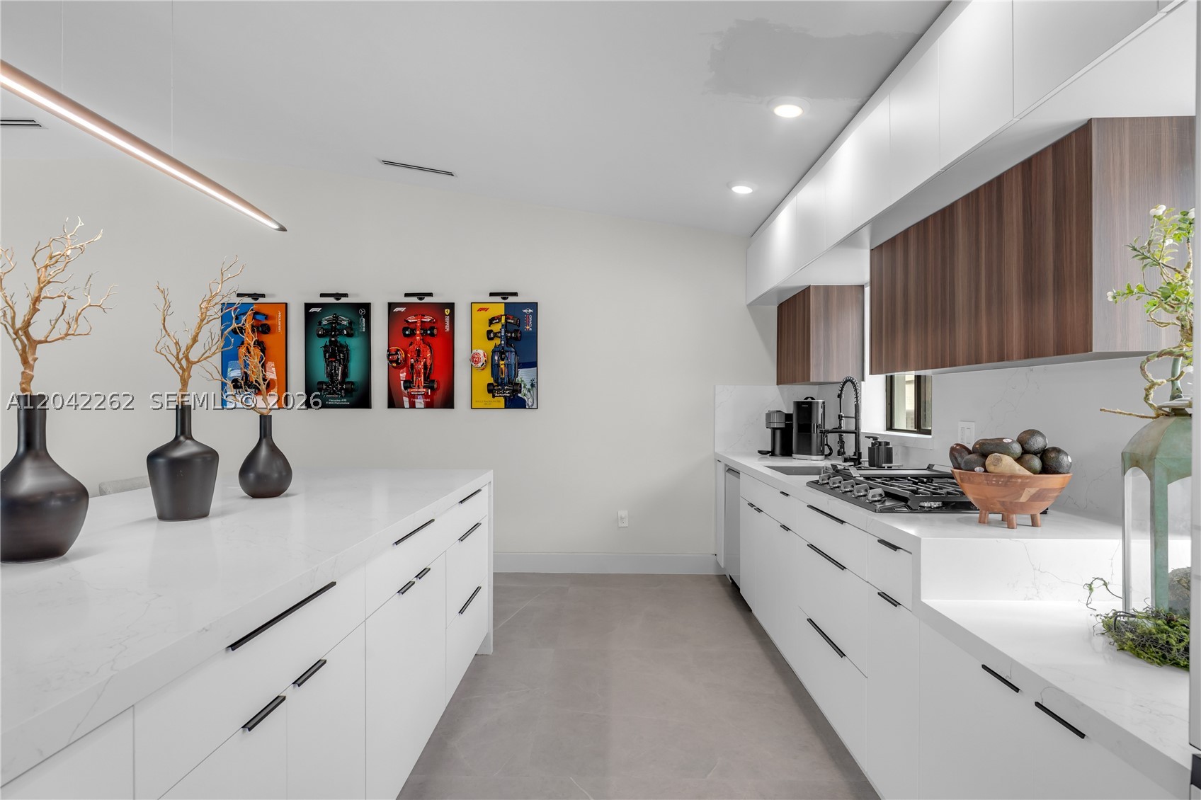 MICHELLE MANORS - Residential